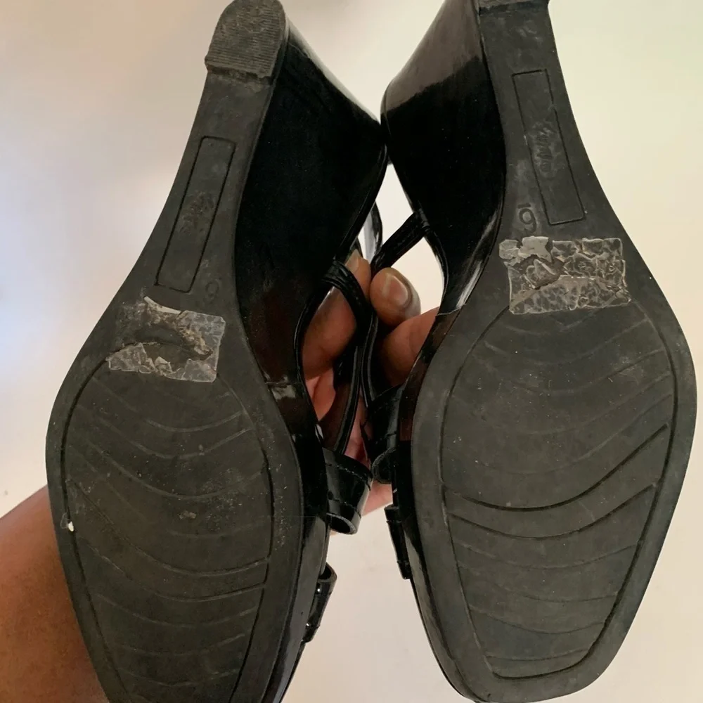 Fioni black strappy wedge shoes heels